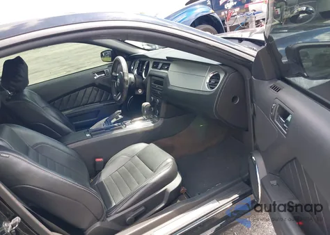 2013 Ford Mustang V6 Premium из США, поврежденный, VIN 1ZVBP8AM5D5263496